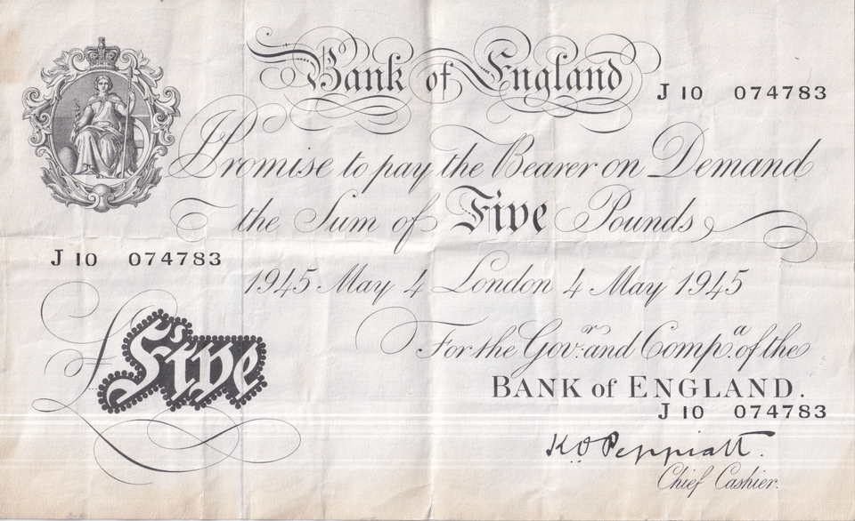 1945 WHITE FIVE POUND NOTE MAY 4TH LONDON BANK OF ENGLAND PEPPIATT REF W£5 - 34 - £5 BANKNOTES WHITE - Cambridgeshire Coins