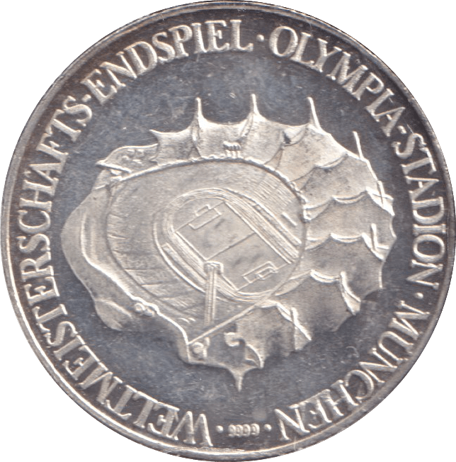 1974 SILVER WORLD CUP MEDAL GERMANY - MEDALS & MEDALLIONS - Cambridgeshire Coins