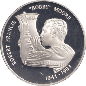 1996 SILVER PROOF ROBERT FRANCIS BOBBY MOORE ROYAL MINT EUROPEAN FOOTBALL CHAMPIONS - SILVER WORLD COINS - Cambridgeshire Coins