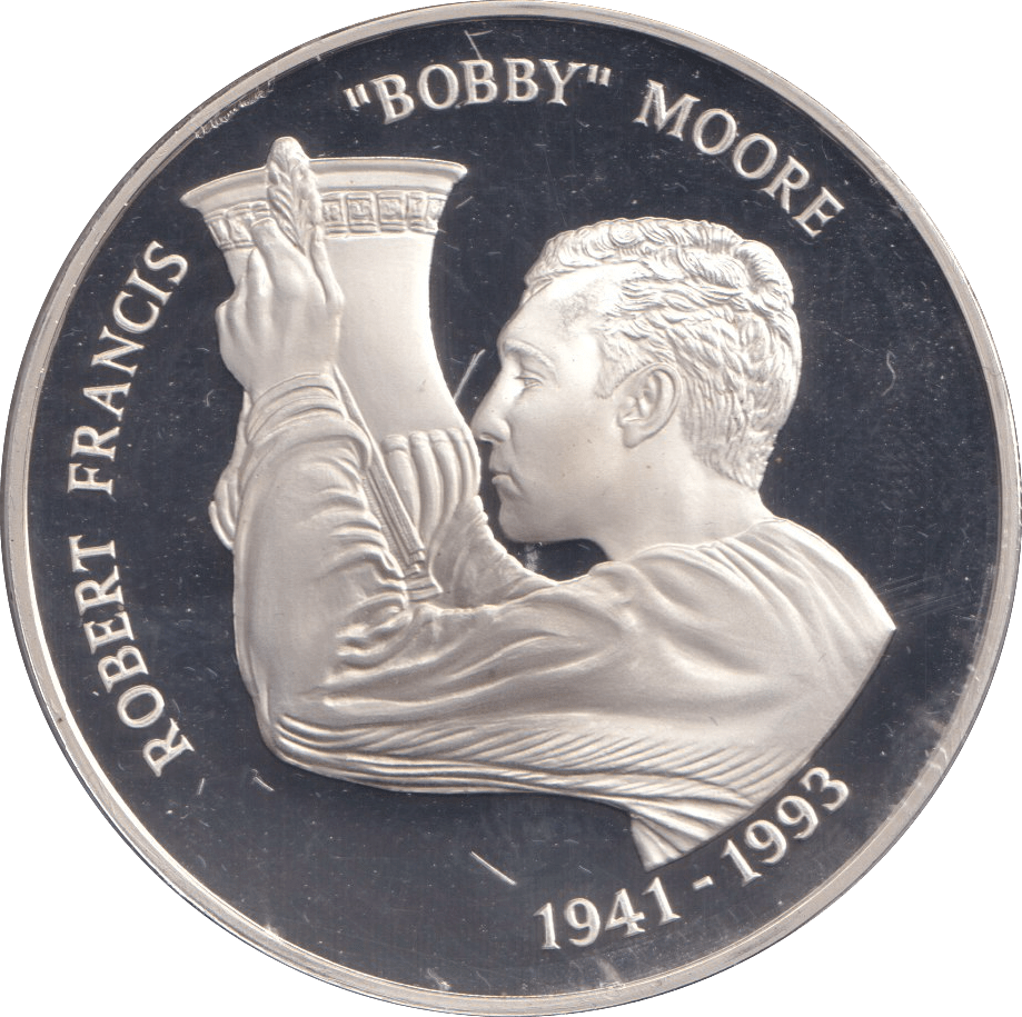 1996 SILVER PROOF ROBERT FRANCIS BOBBY MOORE ROYAL MINT EUROPEAN FOOTBALL CHAMPIONS - SILVER WORLD COINS - Cambridgeshire Coins