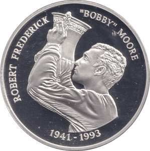 1996 SILVER PROOF ROBERT FREDERICK "BOBBY" MOORE EUROPEAN FOOTBALL CHAMPIONSHIP - SILVER WORLD COINS - Cambridgeshire Coins