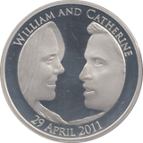 2011 SILVER £5 WILLIAM AND CATHERINE ( PROOF ) - SILVER WORLD COINS - Cambridgeshire Coins