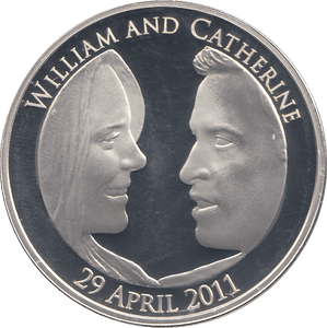 2011 SILVER PROOF FIVE POUNDS WILLIAM AND CATHERINE - SILVER WORLD COINS - Cambridgeshire Coins