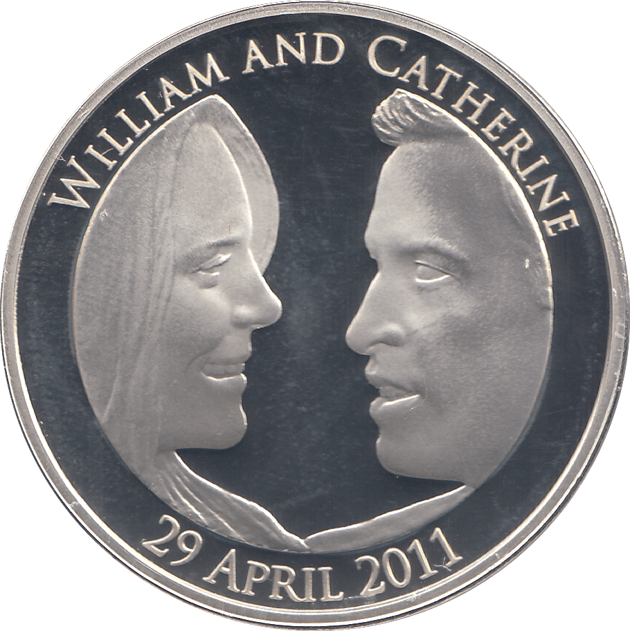 2011 SILVER PROOF FIVE POUNDS WILLIAM AND CATHERINE - SILVER WORLD COINS - Cambridgeshire Coins