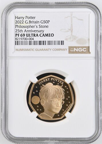 2022 GOLD PROOF 50P HARRY POTTER 25TH ANNIVERSARY NGC PF 69 ULTRA CAMEO - NGC GOLD 50P - Cambridgeshire Coins