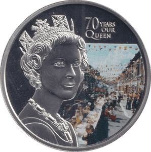 2022 ONE CROWN ASCENSION ISLAND PLATINUM PLATED 70 YEARS OUR QUEEN 5 - WORLD COINS - Cambridgeshire Coins