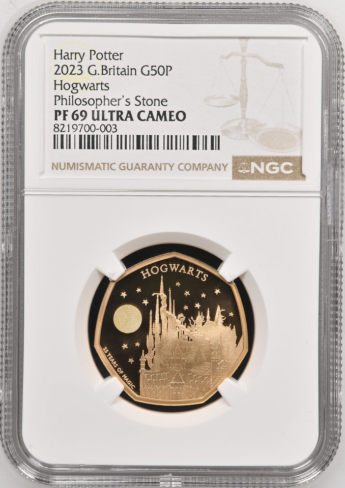2023 GOLD PROOF 50P HARRY POTTER HOGWARTS PF 69 ULTRA CAMEO - NGC GOLD 50P - Cambridgeshire Coins