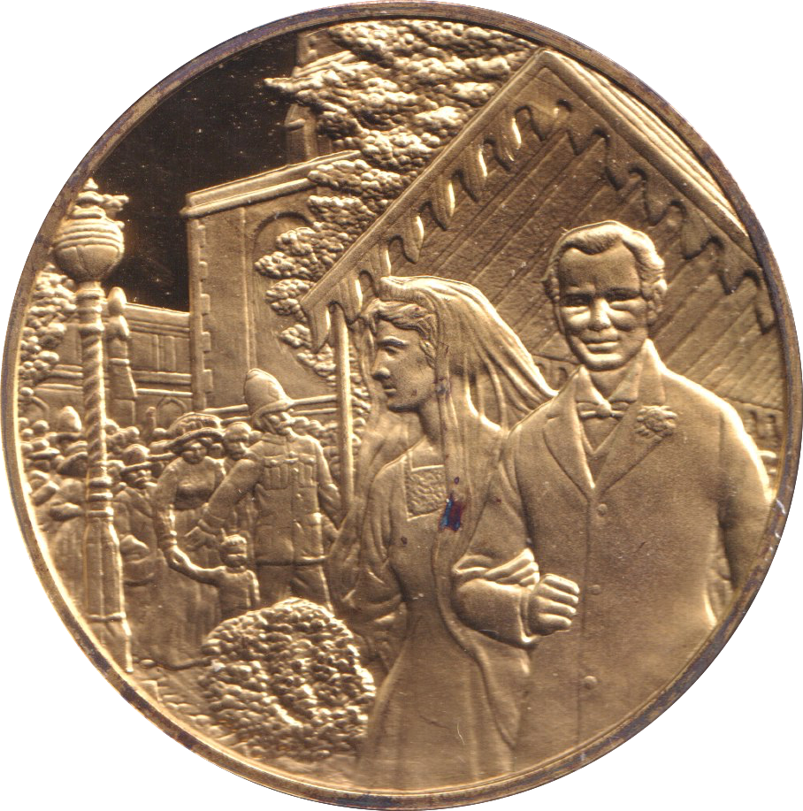 1974 SILVER GOLD PLATED WINSTON CHURCHILL WEDDING MEDALLION