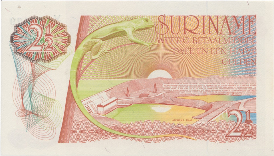 1985 2 1/2 GULDEN BANKNOTE SURINAME REF 976 - World Banknotes - Cambridgeshire Coins