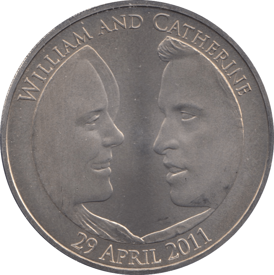 2011 FIVE POUND £5 WILLIAM AND CATHERINE BRILLIANT UNCIRCULATED BU - £5 BU - Cambridgeshire Coins