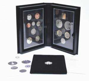 2017 ROYAL MINT COLLECTORS PROOF SET - PROOF SET black - Cambridgeshire Coins