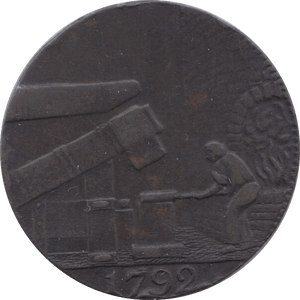 1792 HALFPENNY TOKEN WARWICKSHIRE MAN AT FORGE J.WILKENSON DH 390 ( REF 38 )