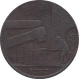 1787 HALFPENNY TOKEN WARWICKSHIRE MAN AT FORGE J.WILKENSON DH 353 ( REF 48 )
