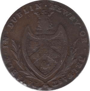 1795 HALFPENNY TOKEN DUBLIN MAN IN LOOM SHIELD CROWNED DH15 ( REF 197 )